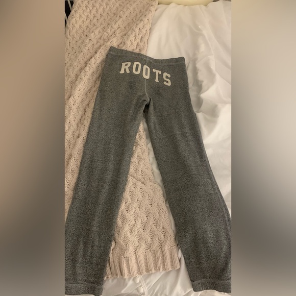 Girls Roots track pants!💕 - Picture 2 of 2